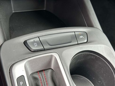 Used 2024 Chevrolet Trax RS w/ Sunroof Package FWD image 30