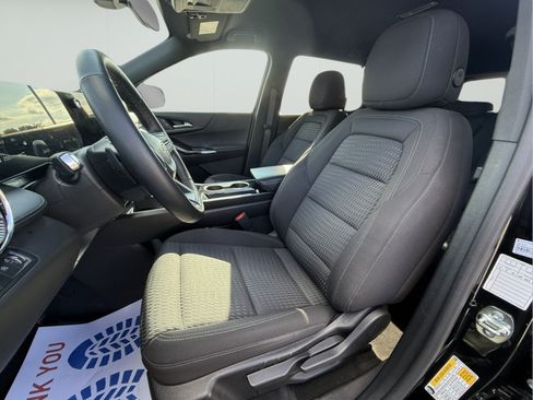 Used 2025 Chevrolet Equinox LT AWD/4WD image 9