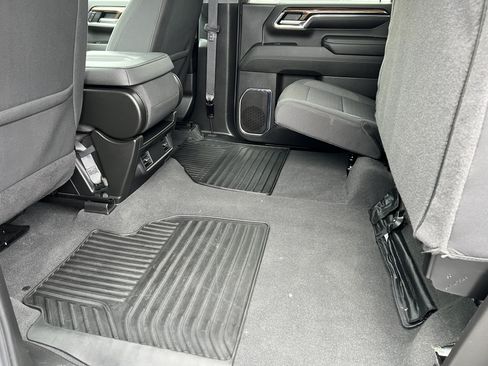 Used 2024 Chevrolet Silverado 3500 LT AWD/4WD image 17