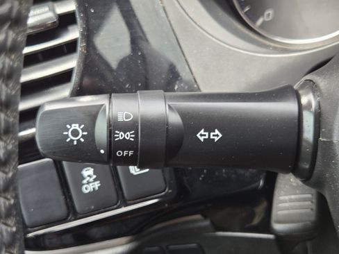 Used 2017 Mitsubishi Outlander ES FWD image 18