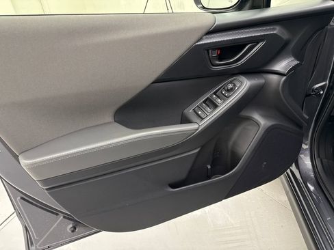 Used 2025 Subaru Crosstrek 2.0i Premium image 11