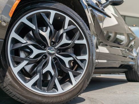 Used 2021 Aston Martin DBX image 48