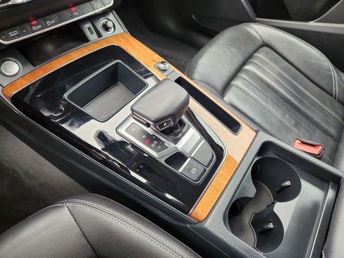 Used 2023 Audi Q5 2.0T Premium w/ Convenience Package image 27