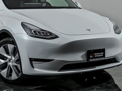 Used 2021 Tesla Model Y Long Range AWD/4WD image 2