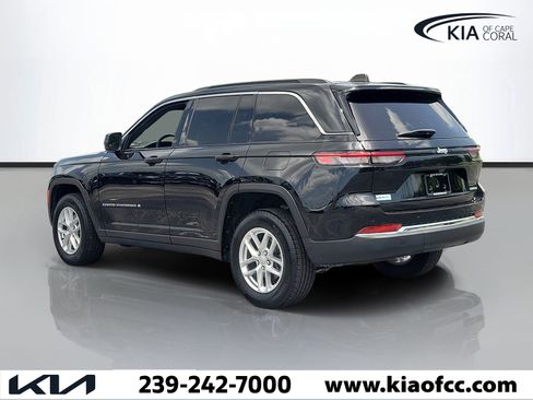 Used 2025 Jeep Grand Cherokee Laredo X RWD image 4