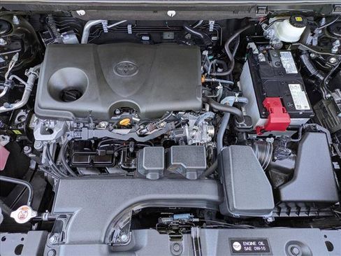 Used 2025 Toyota RAV4 XLE FWD image 23