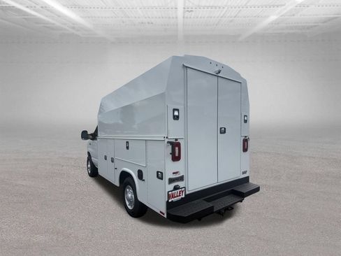 New 2026 Ford E-350 and Econoline 350 Super Duty w/ Power Equipment Group RWD image 7