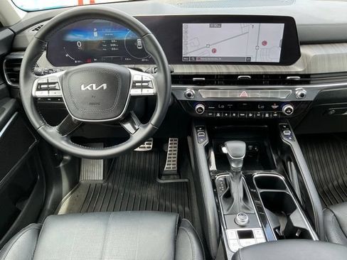 Used 2025 Kia Telluride SX w/ SX Captain's Chair Package FWD image 8