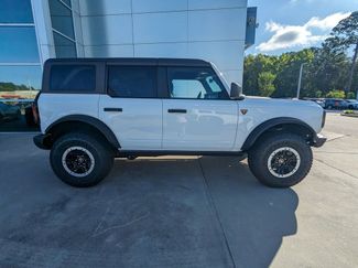 New 2025 Ford Bronco Badlands w/ Sasquatch Package video 3