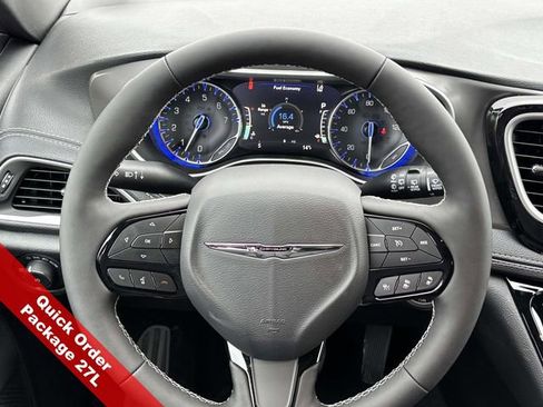 New 2026 Chrysler Pacifica Select w/ S Appearance Package image 9