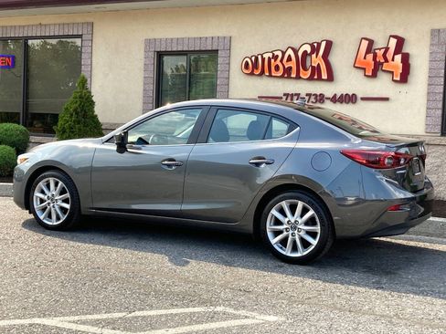 Used 2017 MAZDA MAZDA3 Grand Touring w/ Premium Equipment Package FWD image 5