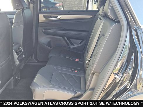 Used 2024 Volkswagen Atlas Cross Sport SE w/ Panoramic Sunroof Package FWD image 17
