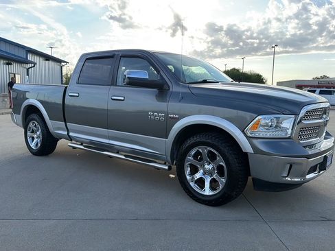 Used 2013 RAM 1500 Laramie w/ Convenience Group AWD/4WD image 32