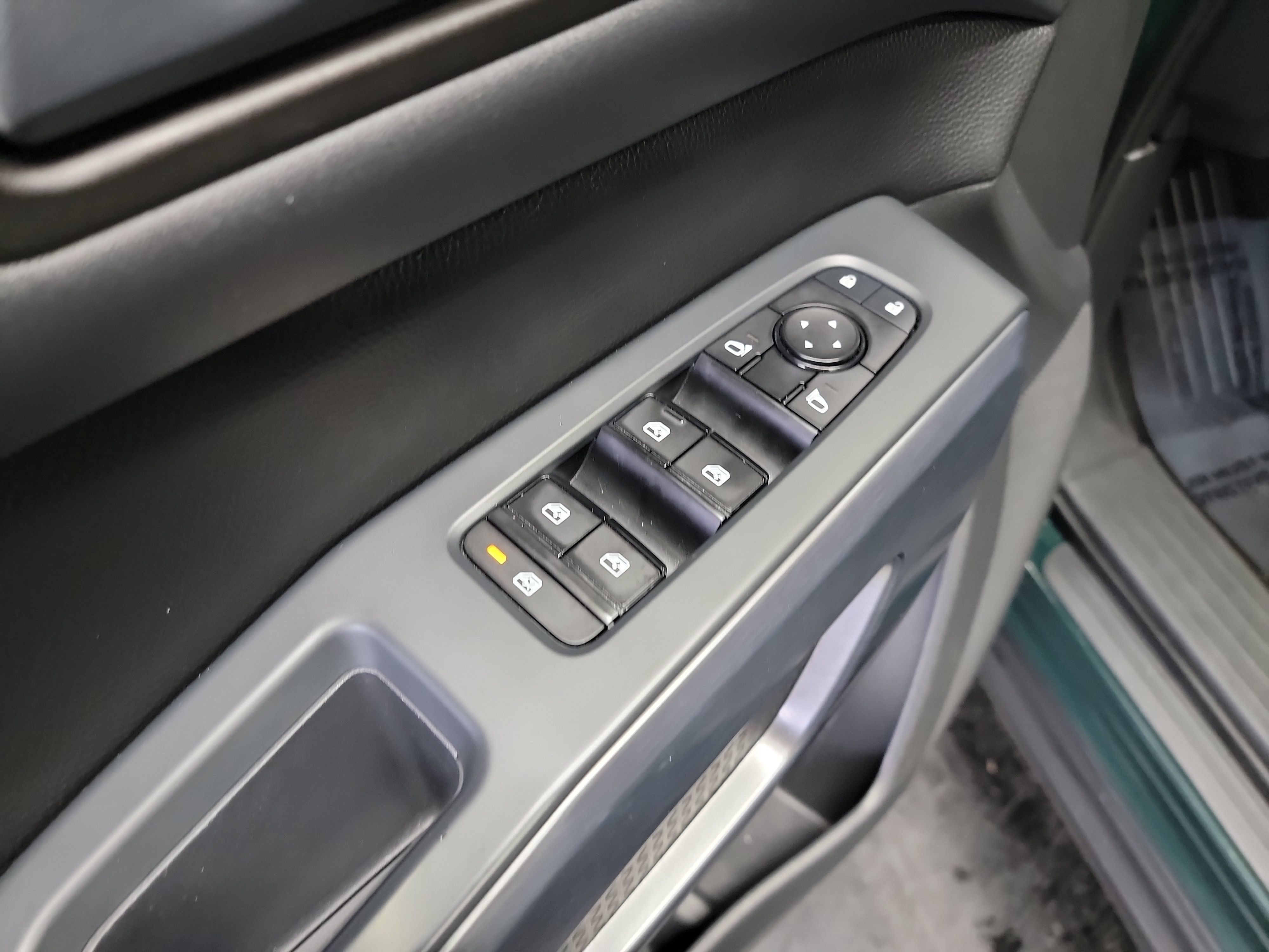 Used 2023 Nissan Pathfinder Rock Creek AWD/4WD image 14