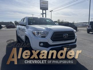 Used 2021 Toyota Tacoma SR5 AWD/4WD video 1