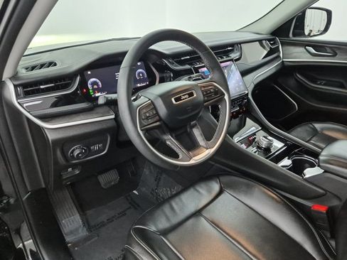 Used 2023 Jeep Grand Cherokee L Limited w/ Luxury Tech Group II AWD/4WD image 10