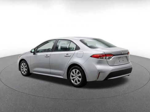 Used 2025 Toyota Corolla LE FWD image 7