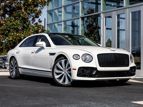 Used 2020 Bentley Flying Spur W12 image 10
