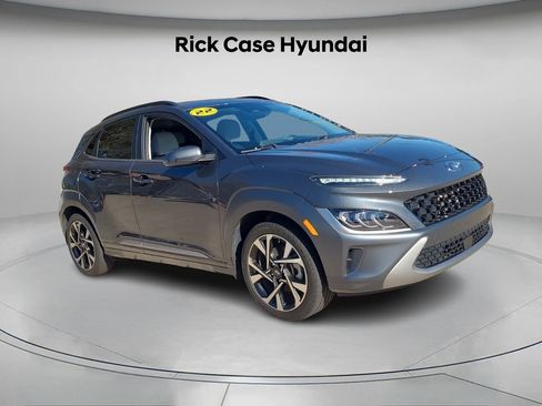 Used 2022 Hyundai Kona Limited w/ Cargo Package image 9