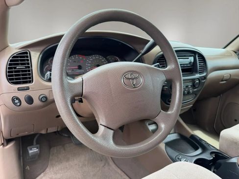 Used 2004 Toyota Sequoia SR5 RWD image 11