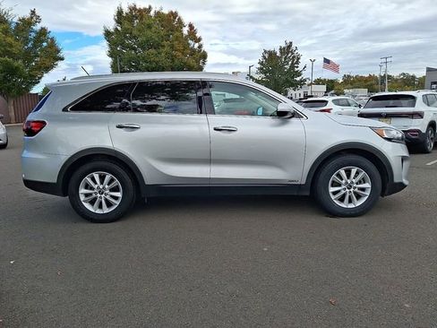 Used 2020 Kia Sorento LX w/ LX I4 Convenience Package image 10