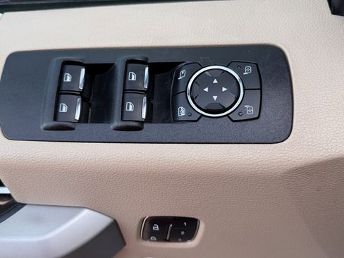 Used 2017 Ford F150 Lariat image 17