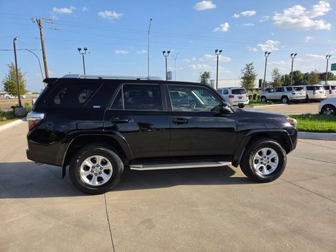 Used 2016 Toyota 4Runner SR5 Premium AWD/4WD image 37