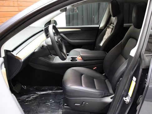 Used 2023 Tesla Model Y Long Range image 21