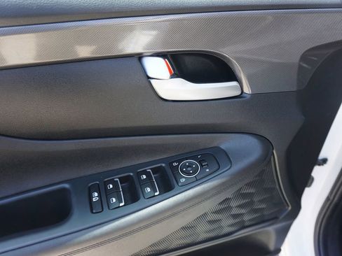 Used 2023 Hyundai Santa Fe SEL image 4