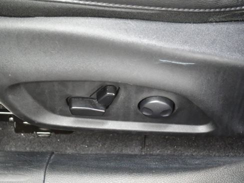 Used 2025 Jeep Compass Trailhawk AWD/4WD image 13