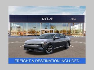 New 2026 Kia K4 LXS 360° Tour