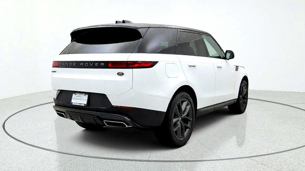 Used 2023 Land Rover Range Rover Sport SE AWD/4WD image 5