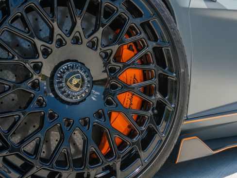 Used 2019 Lamborghini Aventador SVJ AWD/4WD image 27