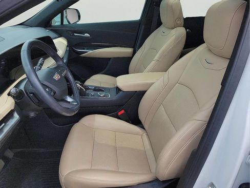 Certified 2024 Cadillac XT4 Premium Luxury w/ Active Safety Package FWD image 14