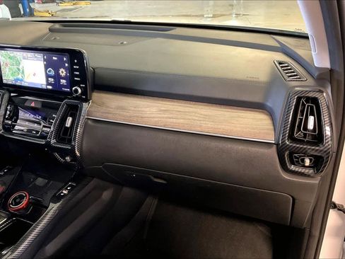 Used 2023 Kia Sorento SX Prestige image 17