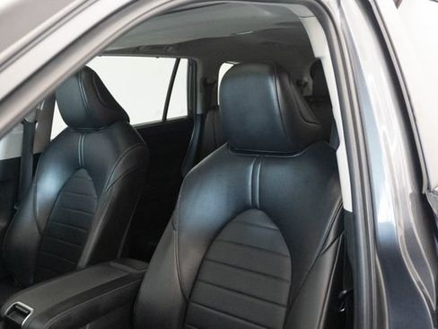 Used 2023 Toyota Highlander XLE FWD image 23