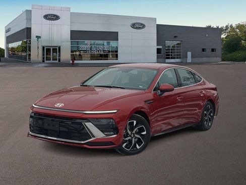 Used 2024 Hyundai Sonata SEL image 1