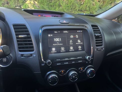 Used 2018 Kia Forte S w/ S Technology Plus Package image 15