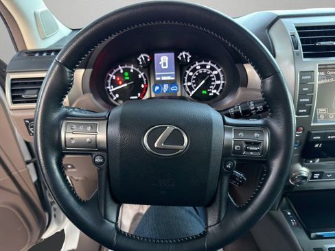 Used 2017 Lexus GX 460 image 14