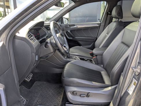 Used 2022 Volkswagen Tiguan SE R-Line AWD/4WD image 17