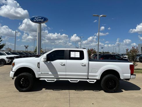 Used 2022 Ford F250 XL w/ STX Appearance Package AWD/4WD image 2