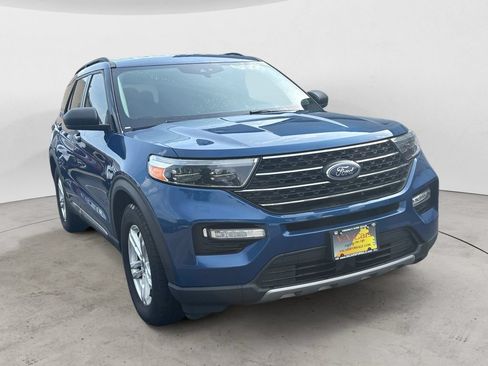 Used 2023 Ford Explorer XLT w/ Equipment Group 202A RWD image 1