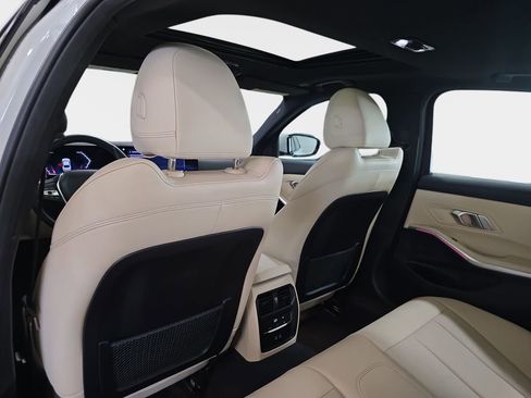 Used 2023 BMW 330i Sedan image 11