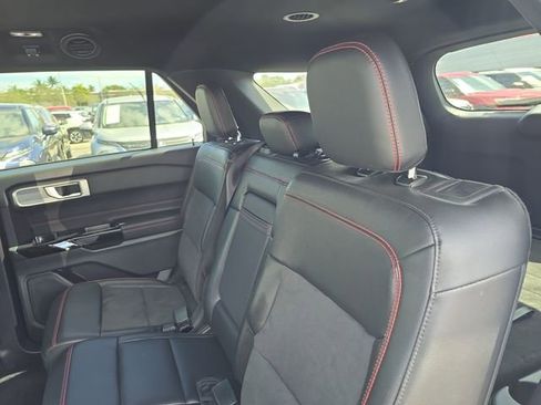 Used 2022 Ford Explorer ST-Line w/ Class IV Trailer Tow Package image 13