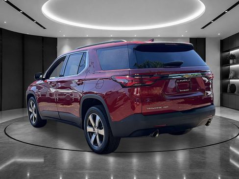 Certified 2023 Chevrolet Traverse LT w/ LT Premium Package AWD/4WD image 4