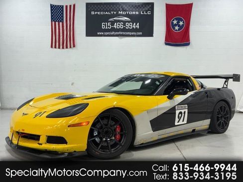 Used 2007 Chevrolet Corvette Coupe w/ Preferred Equipment Group RWD image 1