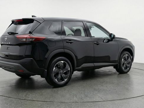 Used 2025 Nissan Rogue SV AWD/4WD image 9