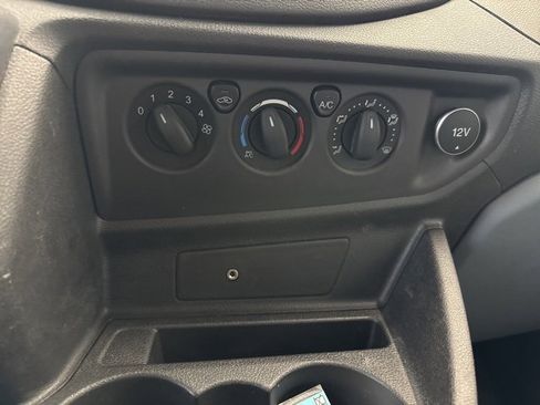 Used 2017 Ford Transit 150 XLT image 19