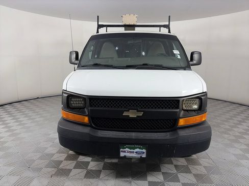Used 2015 Chevrolet Express 2500 RWD image 2