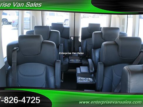 Used 2023 Ford Transit 350 XLT RWD image 2